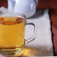 Skuteczne herbaty na ból brzucha - naturalne sposoby na złagodzenie dolegliwości