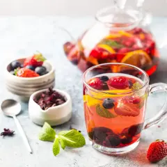 Najlepszy przepis na domową herbatę owocową: aromatyczna i rozgrzewająca