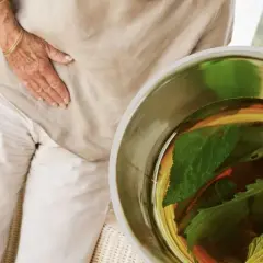 Najlepsza herbata na wrzody żołądka - naturalne sposoby leczenia