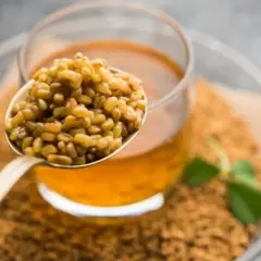 Domowy napar z kozieradki - przepis na zdrowy napój leczniczy krok po kroku