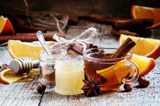 Zdjęcie Aromatyczna herbata świąteczna przepis na magiczny napój w zimowe dni